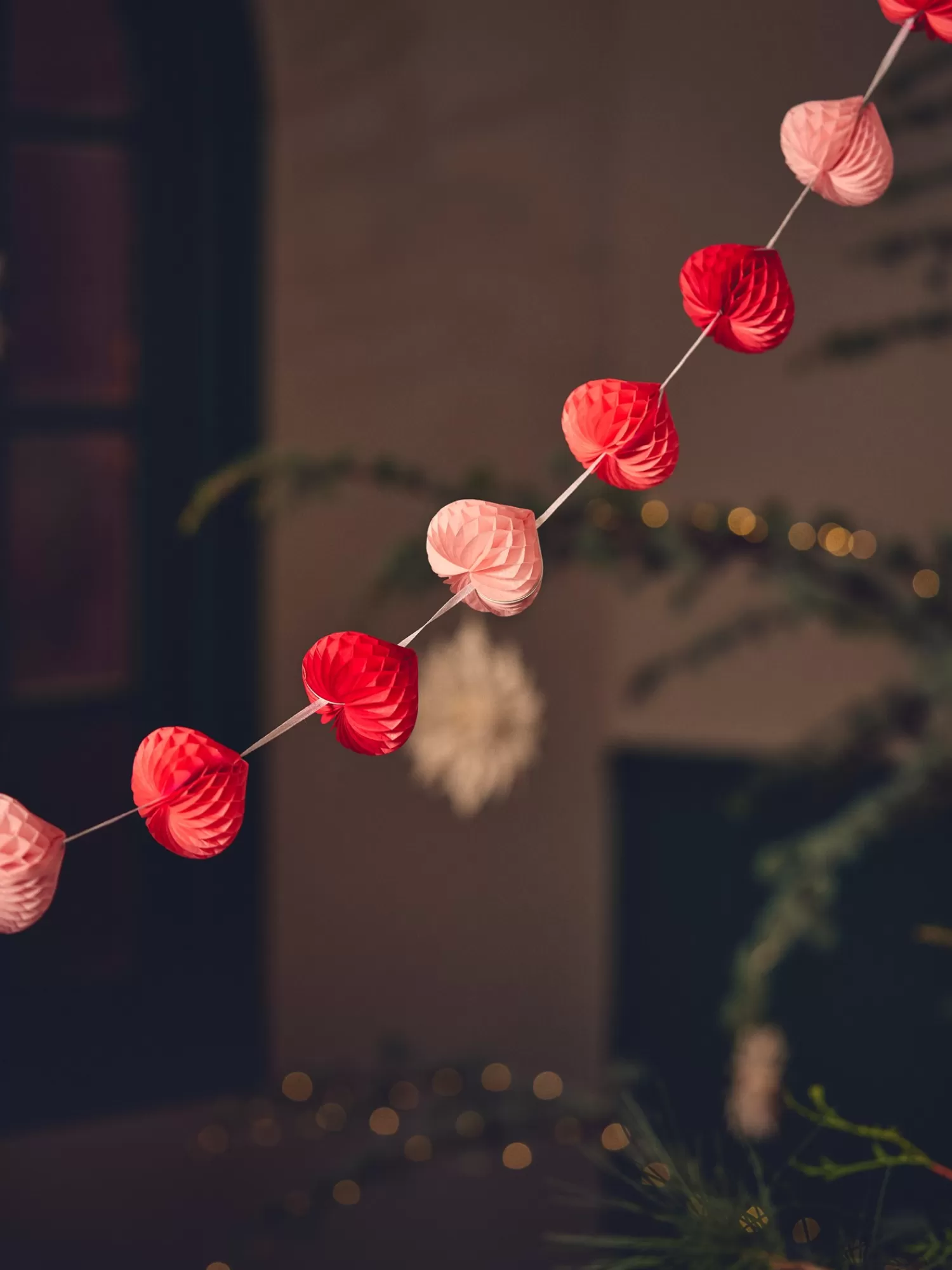 Søstrene Grene Guirlande Med Pomponer Red Outlet