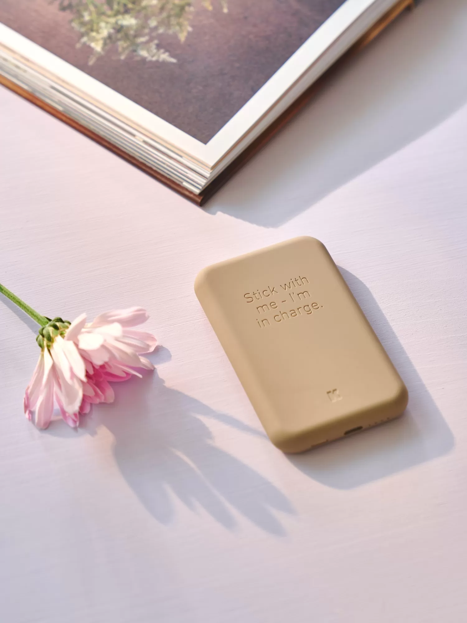 Søstrene Grene ToCHARGE QI Powerbank Sand Clearance