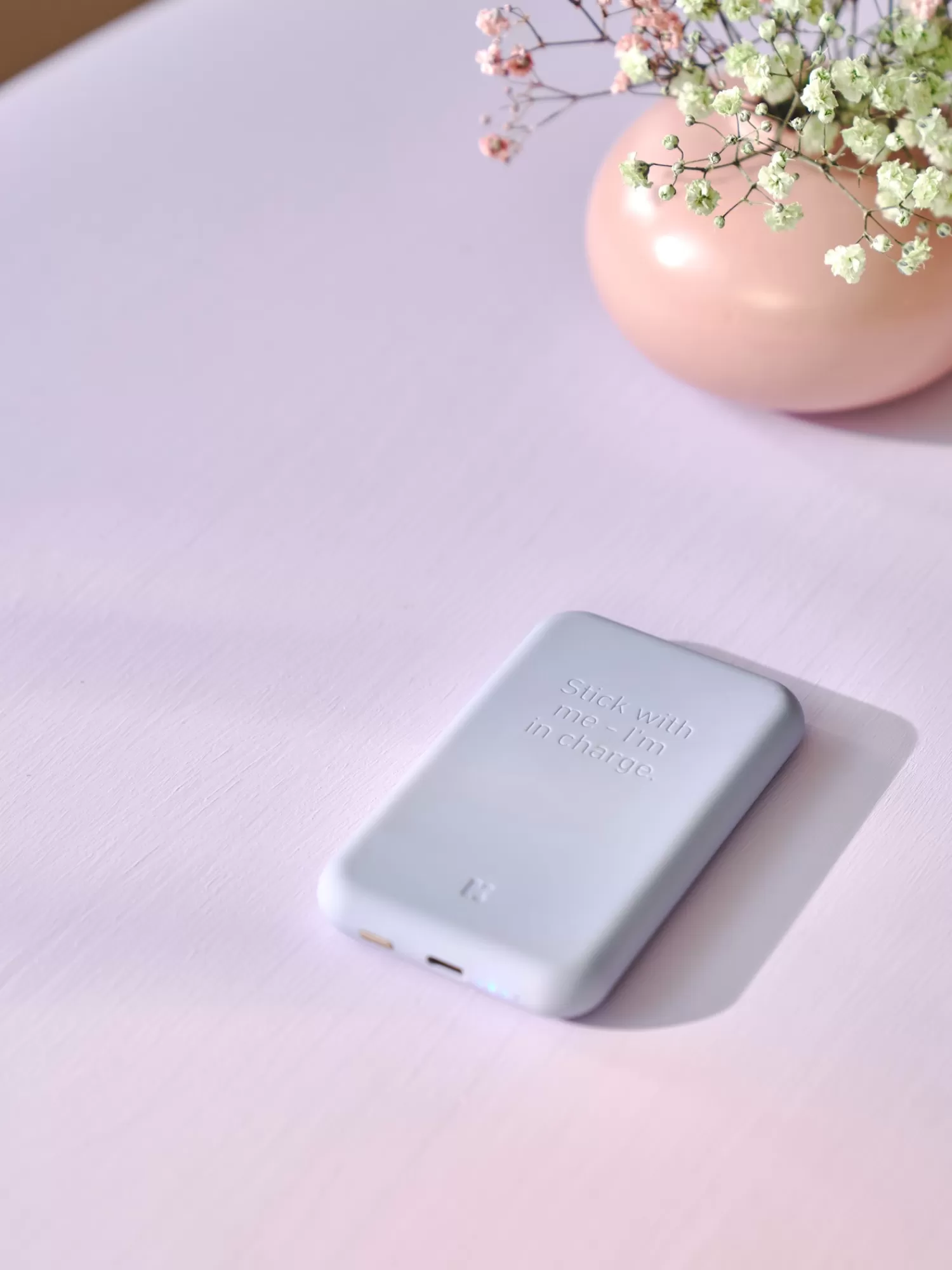 Søstrene Grene ToCHARGE QI Powerbank Smokey Blue Shop